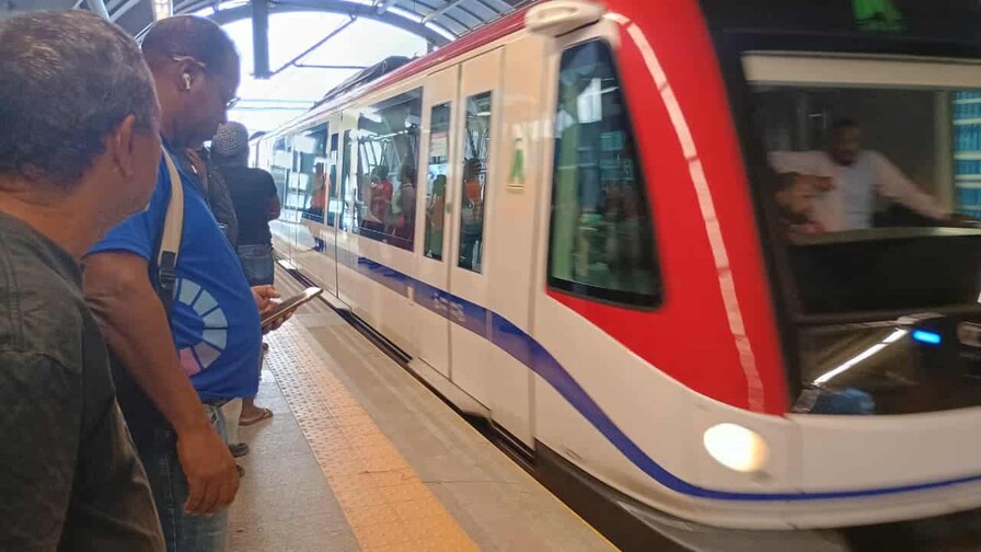 Dejar el vehículo en la casa para irse en el Metro: ¿qué prefieren residentes en Los Alcarrizos? Dejar el vehículo en la casa para irse en el Metro: ¿qué prefieren residentes en Los Alcarrizos?