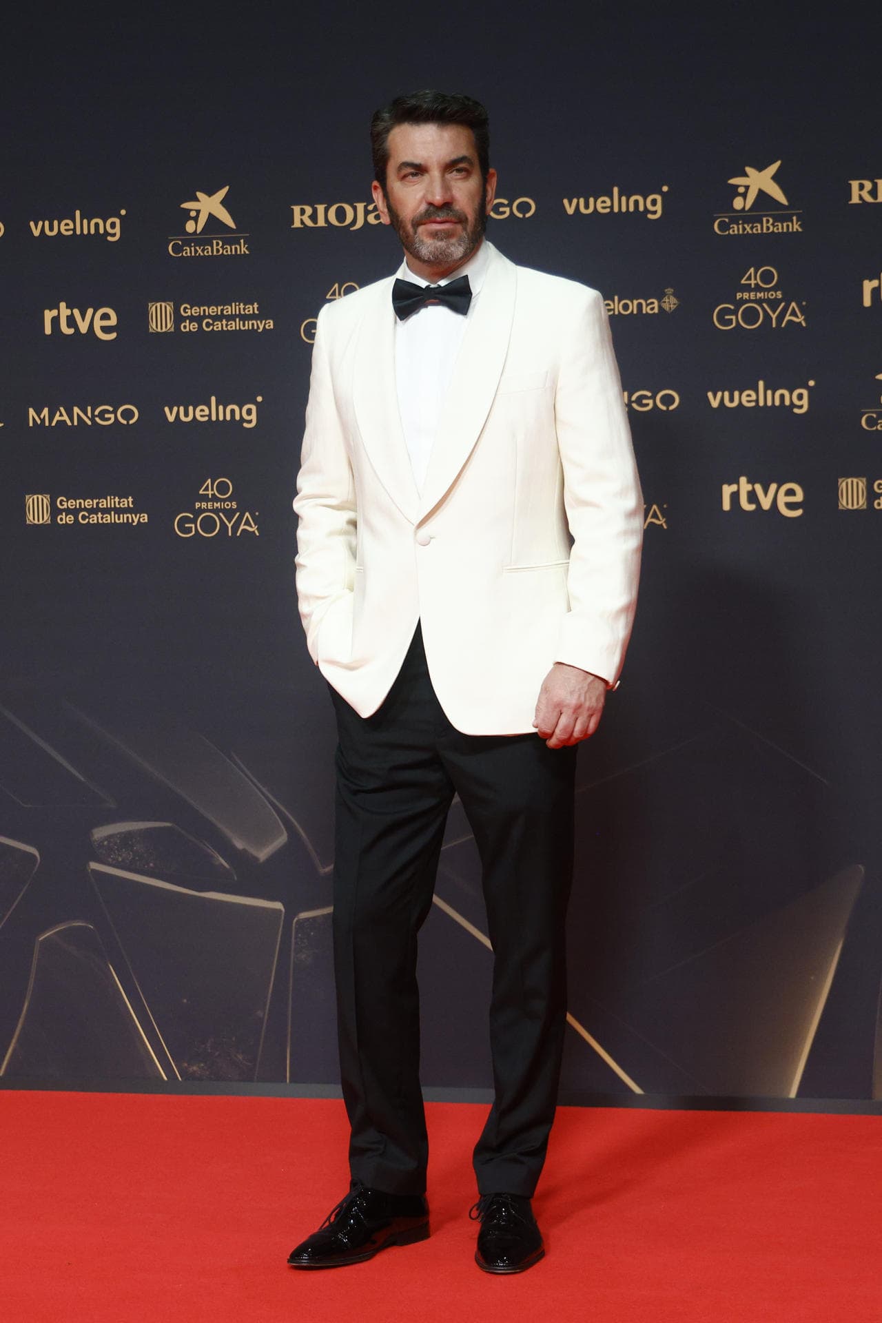 El humorista y actor Arturo Valls posa a su llegada a la ceremonia de entrega de la 40 edición de los Premios Goya.