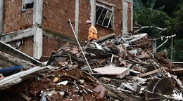 Lula visita zona de Brasil donde deslizamientos causaron 70 muertos