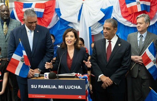 La comunidad dominicana en Nueva York celebra su independencia con iluminación de monumentos