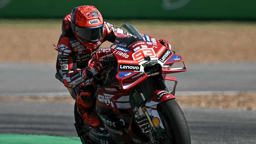 El italiano Bezecchi gana GP de Tailandia de MotoGP, Marc Márquez se retira