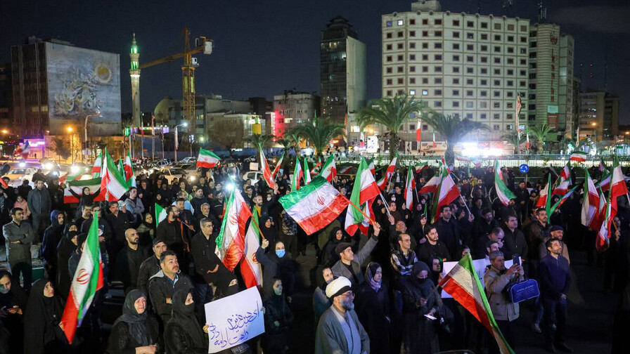 Intentos de invasión en legaciones de EE. UU. en Irak y Pakistán, diez muertos en Karachi