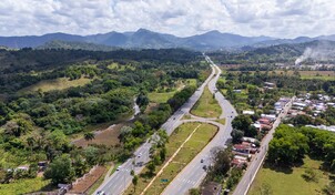 Conducir hacia y desde el Cibao, una prueba de paciencia y riesgo