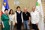 Embajadora de Estados Unidos visita Intabaco en Santiago junto a la vicepresidenta Raquel Peña