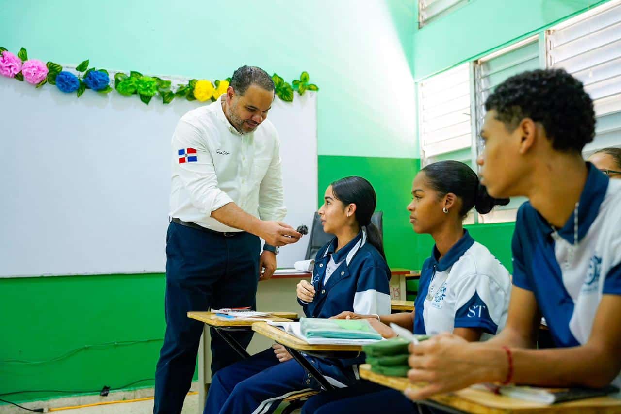 La pregunta volvió al final: ¿quién cuida a los que siempre pierden? Los cuida la Constitución cuando se aplica.