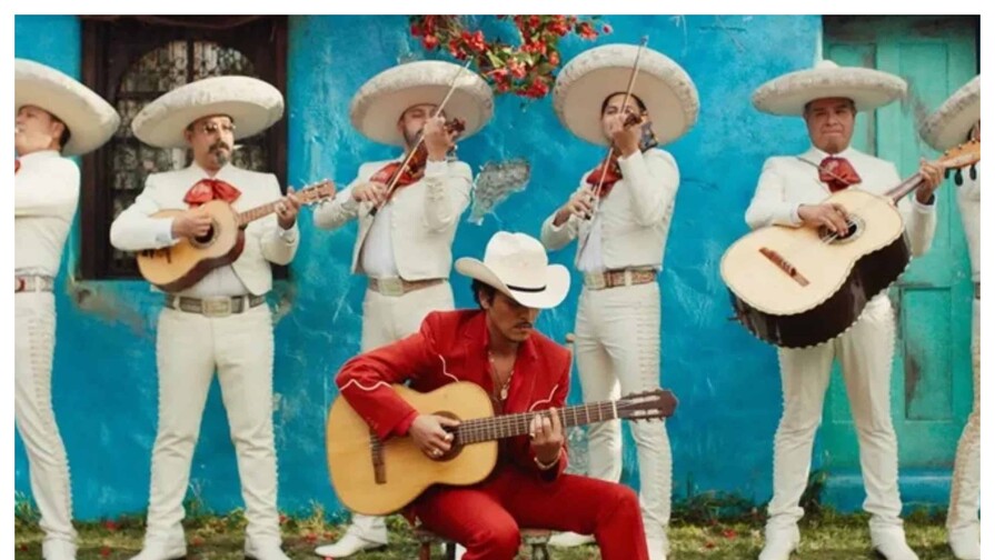 “Soy latino”: Bruno Mars honra sus raíces con un bolero ranchero