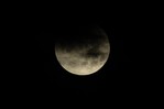 Un eclipse lunar total deja una Luna de sangre desde Japón hasta América Un eclipse lunar total deja una Luna de sangre desde Japón hasta América