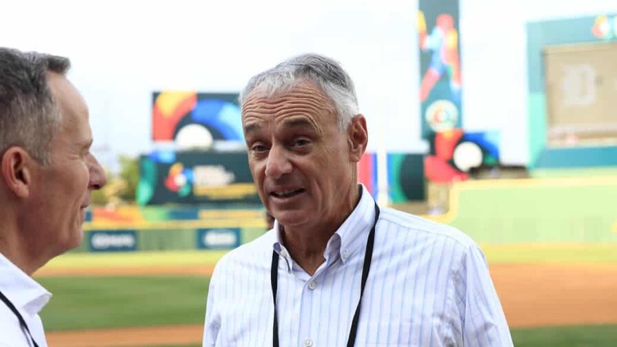 Rob Manfred, Comisionado de MLB: “Si un estadio no es grande, no puede estar en el Clásico”
