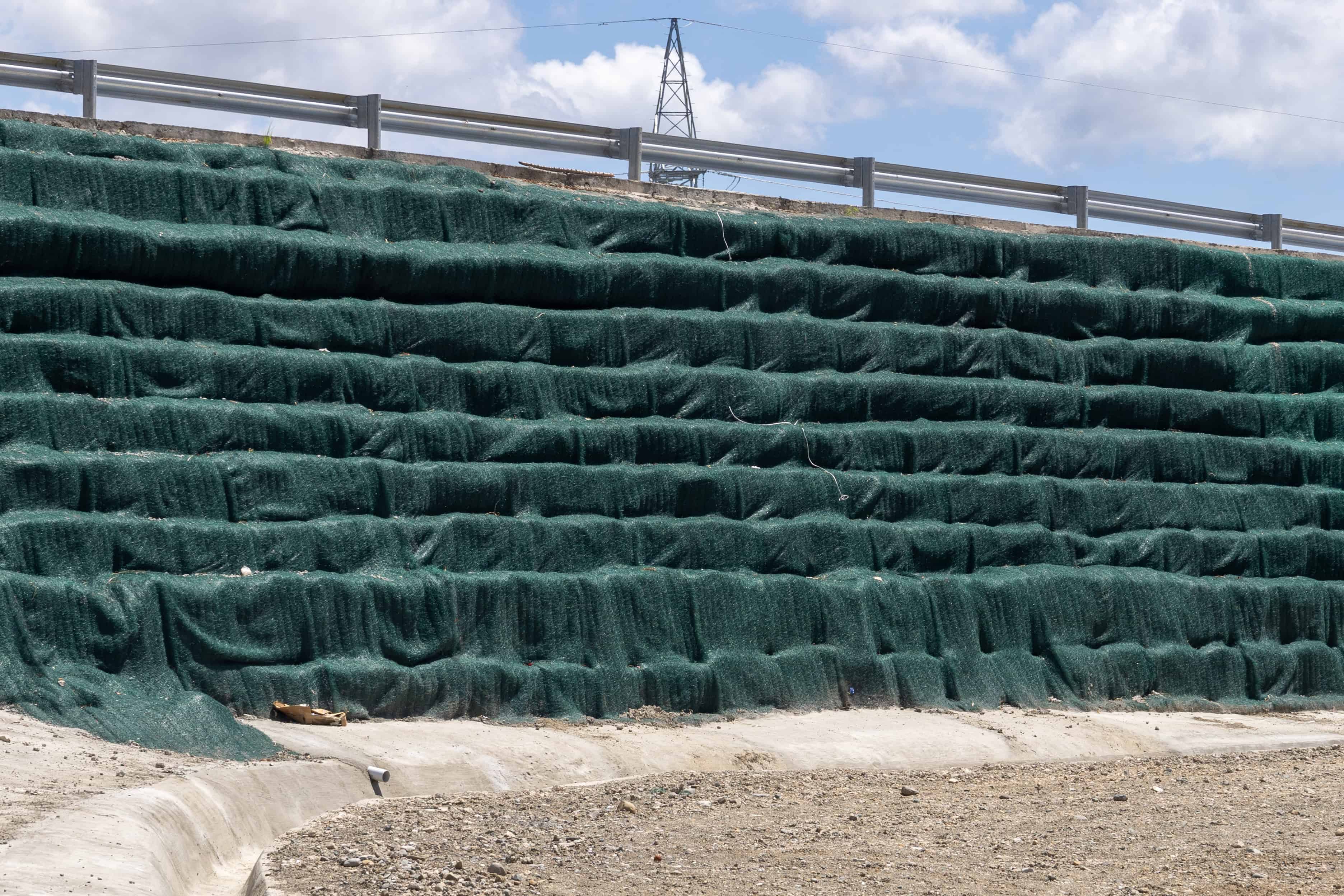 En este lugar hubo grietas por las lluvias de la tormenta Melissa, pero la situación fue corregida.