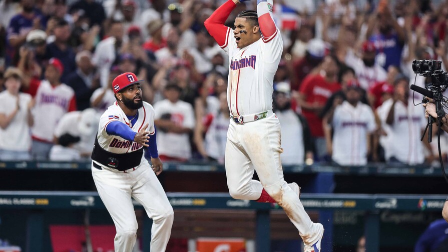 Juan Soto decide victoria por nocaut 12-1 ante Países Bajos con jonrón de dos carreras