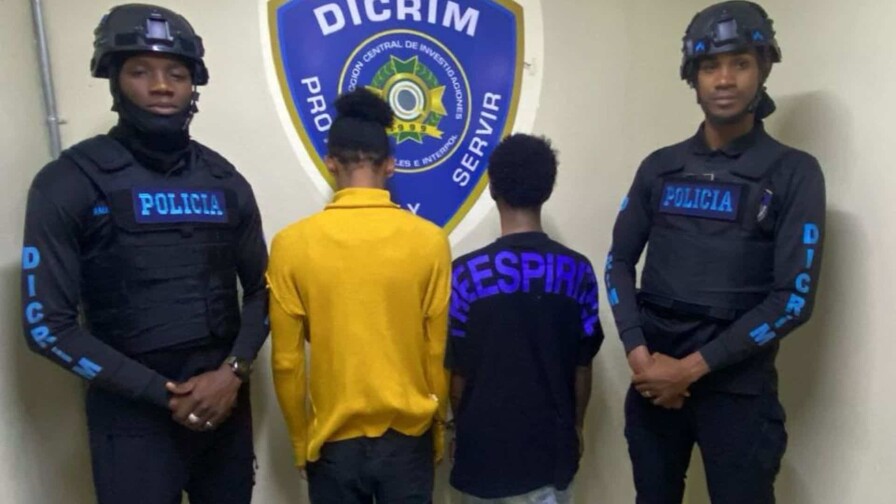 Arrestan a dos adolescentes por el homicidio de un alemán durante asalto en La Romana Arrestan a dos adolescentes por el homicidio de un alemán durante asalto en La Romana