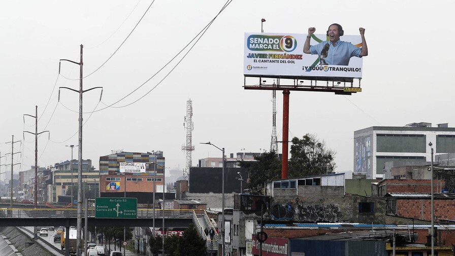 Elecciones colombianas dejan cientos de candidatos quemados, incluido Álvaro Uribe
