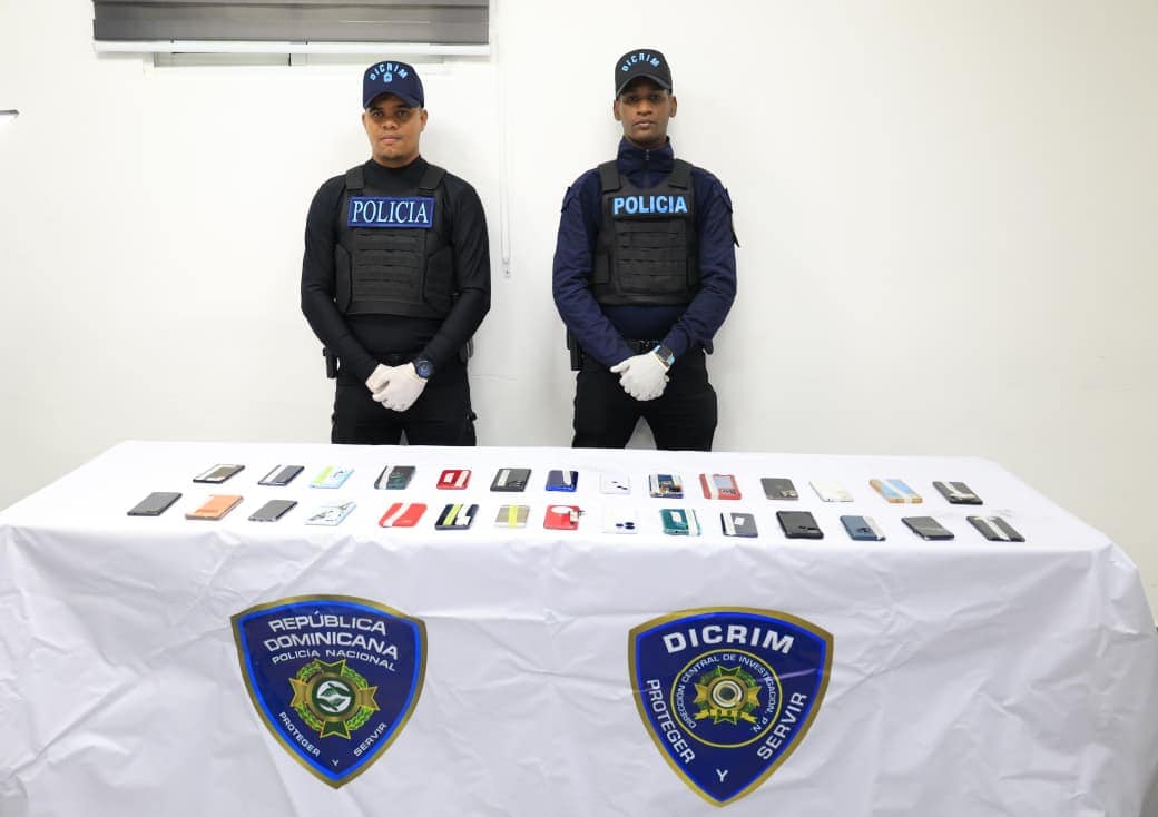 Celulares confiscados.