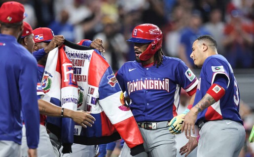 El “clubby” detrás de la historia de la chaqueta tricolor del jonrón dominicano