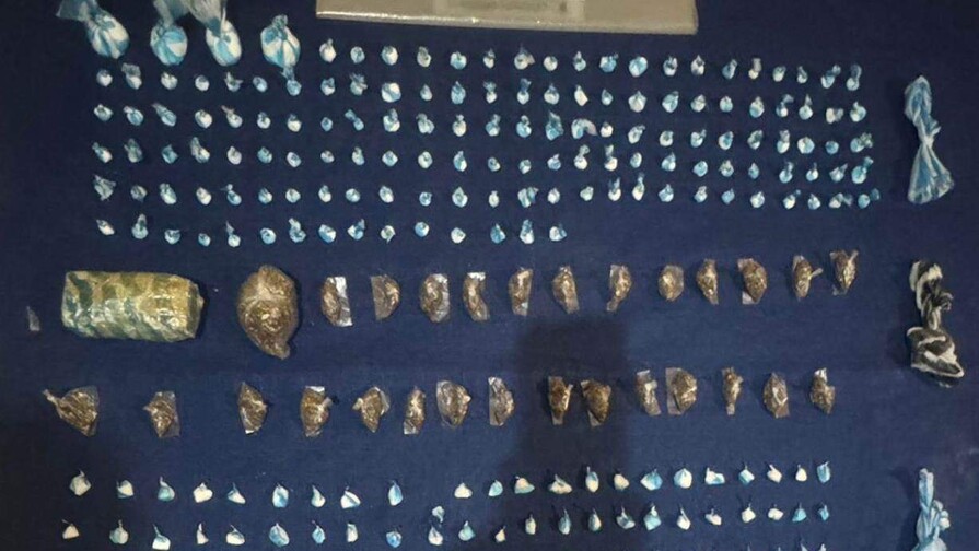 Capturan a dos supuestos miembros de la red de microtráfico de Luisito la Uva en Montecristi