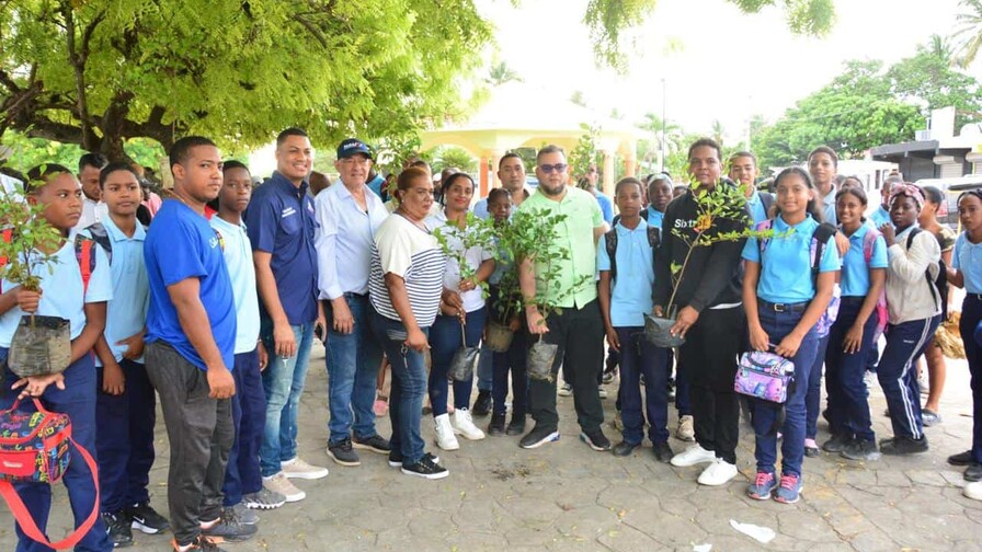 FEDA realiza 12 actividades en Pedernales durante la 10ma Ruta del Paraíso