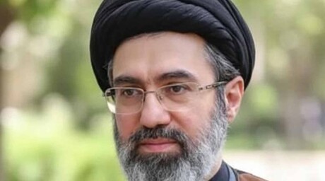 El nuevo líder supremo de Irán desafía a EE.UU. y pide cerrar Ormuz en su primer mensaje