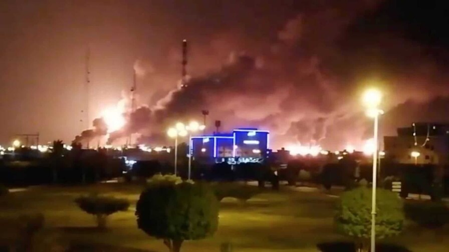 Arabia Saudita derriba una andanada de drones tras las amenazas de Irán sobre el petróleo