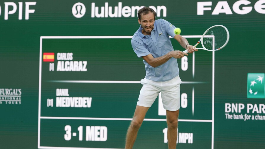 Medvedev, Jódar y Paul avanzan a cuartos en el Masters 1000 de Shanghái Medvedev, Jódar y Paul avanzan a cuartos en el Masters 1000 de Shanghái