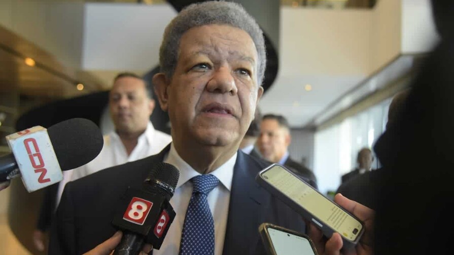 Leonel Fernández advierte del deterioro en el poder adquisitivo por la “improvisación” del Gobierno