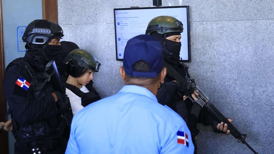 ¿Quién o quiénes viajaban con Yailin la más viral cuando fue detenida?