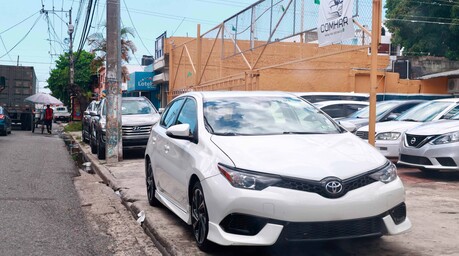 Importaciones de vehículos a República Dominicana no logran recuperarse