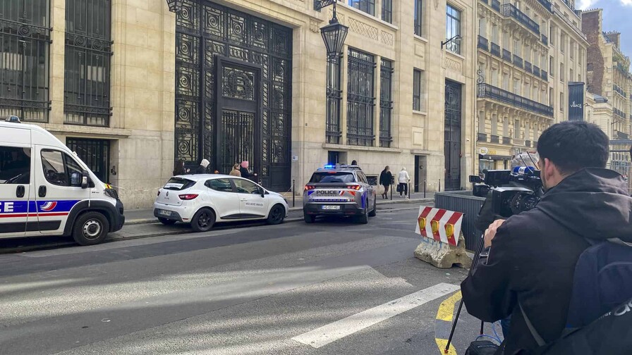 Cinco personas bajo custodia por intento de ataque a Bank of America en París