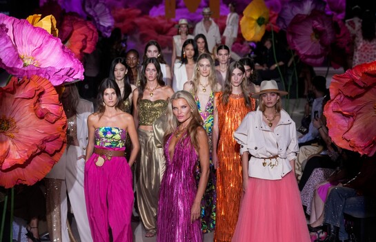 La teatralidad y el lujo ochentero alumbran una nueva tendencia: el glamoratti