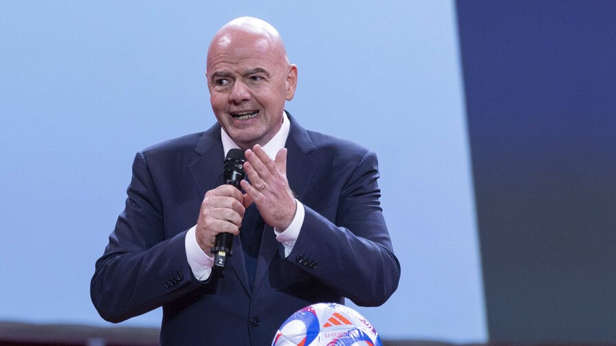 Infantino revisa con autoridades de Ciudad de México cómo van los preparativos del Mundial Infantino revisa con autoridades de Ciudad de México cómo van los preparativos del Mundial