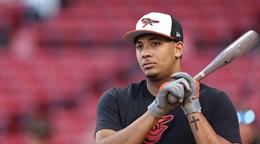 Veteranos de Japón, lanzadores y SS premium, competencia de Basallo al Novato del Año