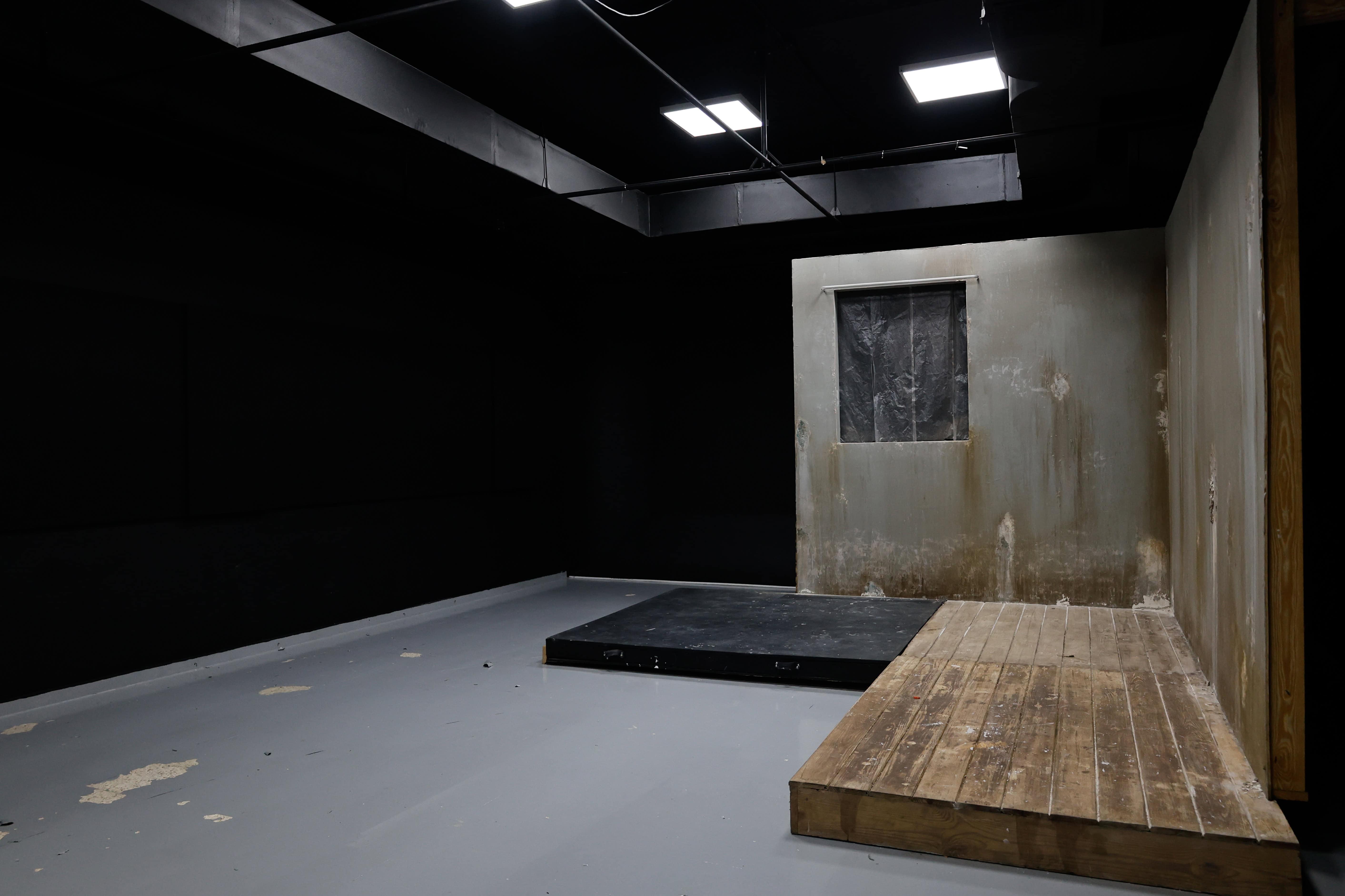 Set cinematográfico de la Escuela de Comunicación. 