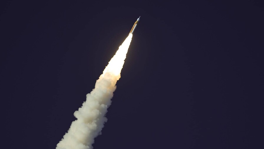 La misión Artemis II sigue su curso pese a experimentar un problema con el inodoro