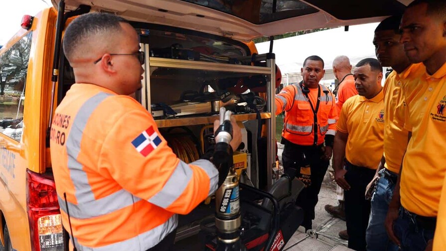 Privados de libertad participan con la Defensa Civil en labores de socorro durante la Semana Santa