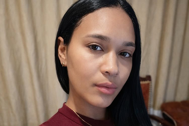 Tenía 28 años. Trabajaba como auxiliar de farmacia en el hospital municipal. La mató a balazos su expareja, quien la sometió a un permanente acoso. Según medios locales, el hombre tenía antecedentes de violencia intrafamiliar y una orden de alejamiento de su víctima. Había sido puesto en libertad dos semanas atrás. El feminicida la sorprendió en su hogar cuando ella regresó de compartir con sus compañeros de trabajo. Marlin fue descrita como trabajadora y servicial.  El feminicida se suicidó. Ocurrió el<strong> 8 de febrero</strong> en el municipio de Partido, Dajabón.