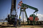 El petróleo de Texas sube un 3.7 % y roza los 100 dólares el barril