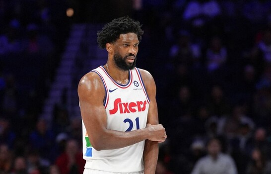 Joel Embiid es operado de apendicitis y podría decir adiós a la temporada