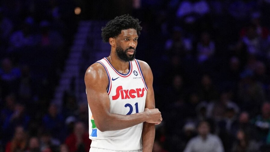 Joel Embiid es operado de apendicitis y podría decir adiós a la temporada