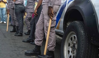 Cantos para uniformados