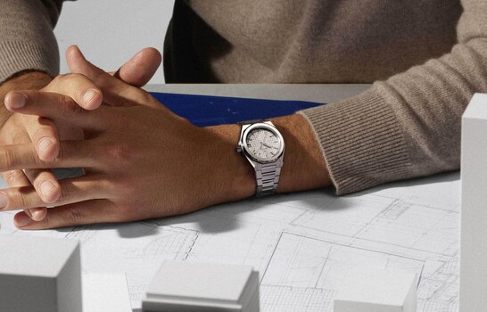 Geométricos y con color en la esfera, así se llevan los relojes