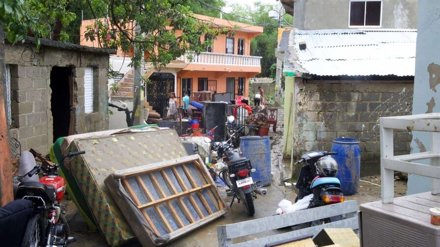 Fuertes lluvias causan estragos en varias provincias: 76 mil usuarios quedaron sin agua potable