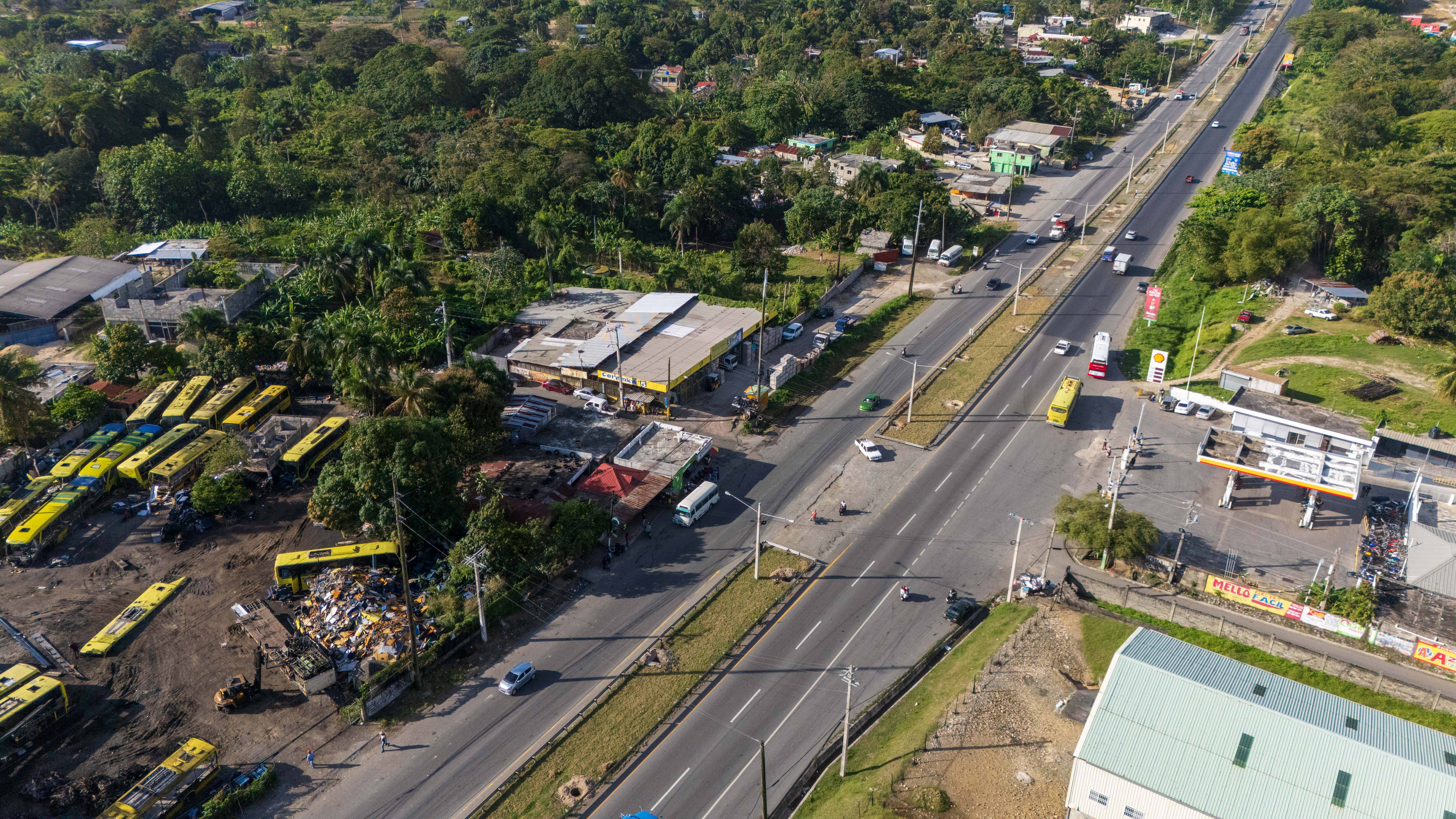 En el kilómetro cinco, la muerte se ha vuelto parte del paisaje. Sus moradores lo han bautizado como el cruce de la muerte.<br><br>