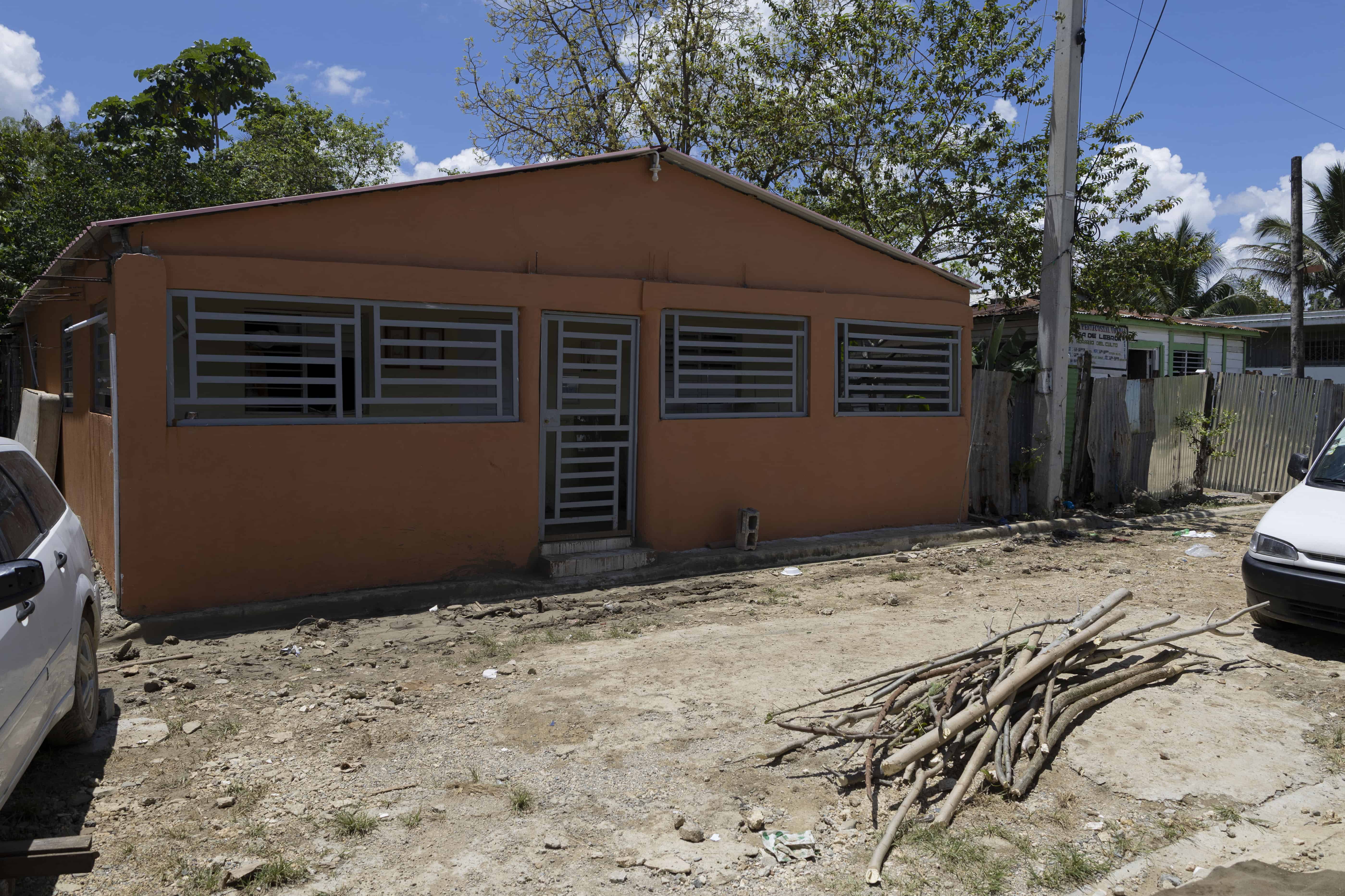 Esa es la casa de la pareja de esposos rescatados. 