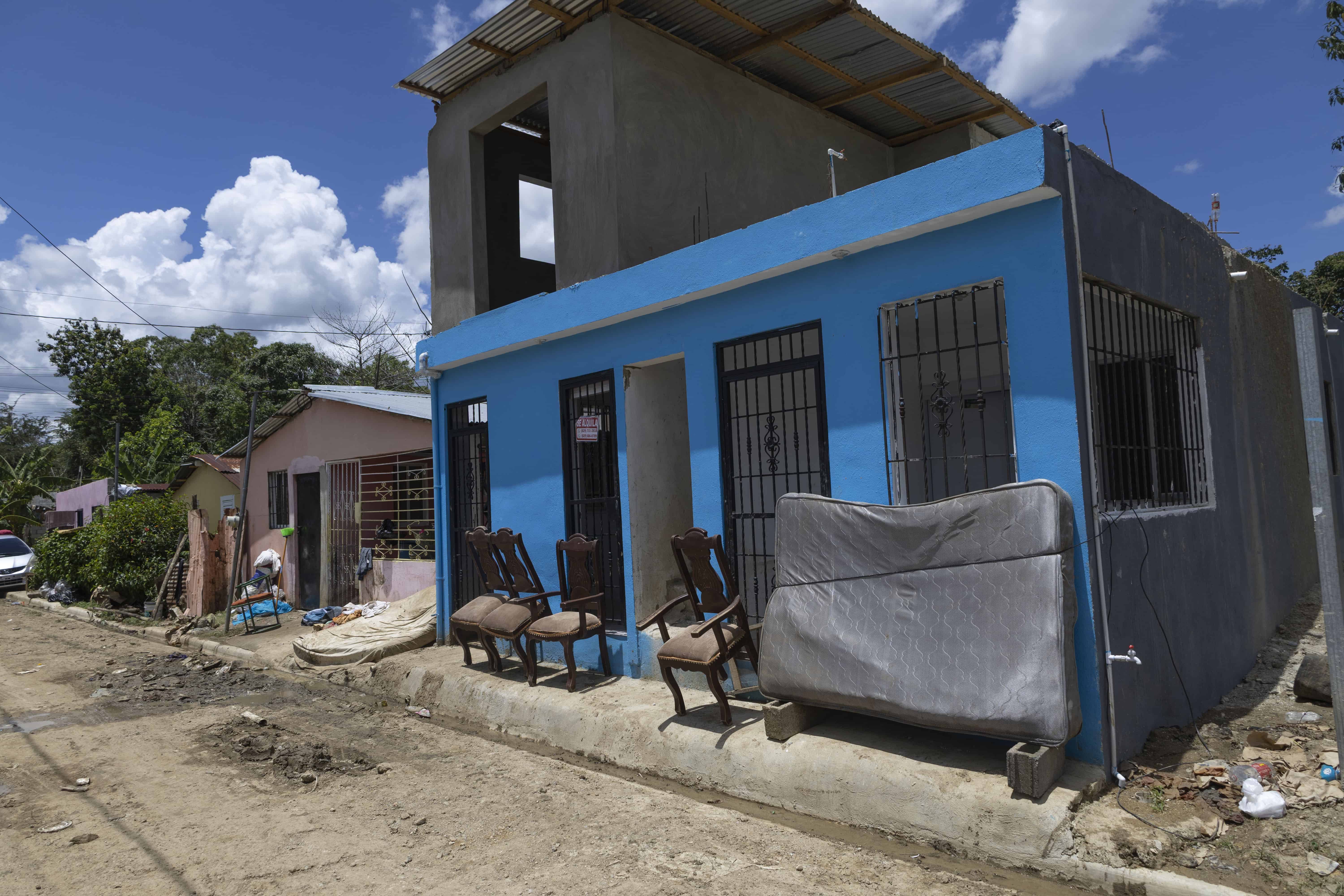 A la mayoría de la gente se les dañaron sus ajuares.&nbsp;