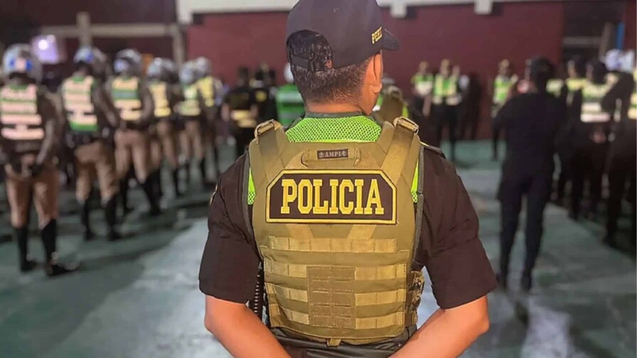 Policía de Perú despliega operativos para garantizar la Ley Seca por elecciones Policía de Perú despliega operativos para garantizar la Ley Seca por elecciones