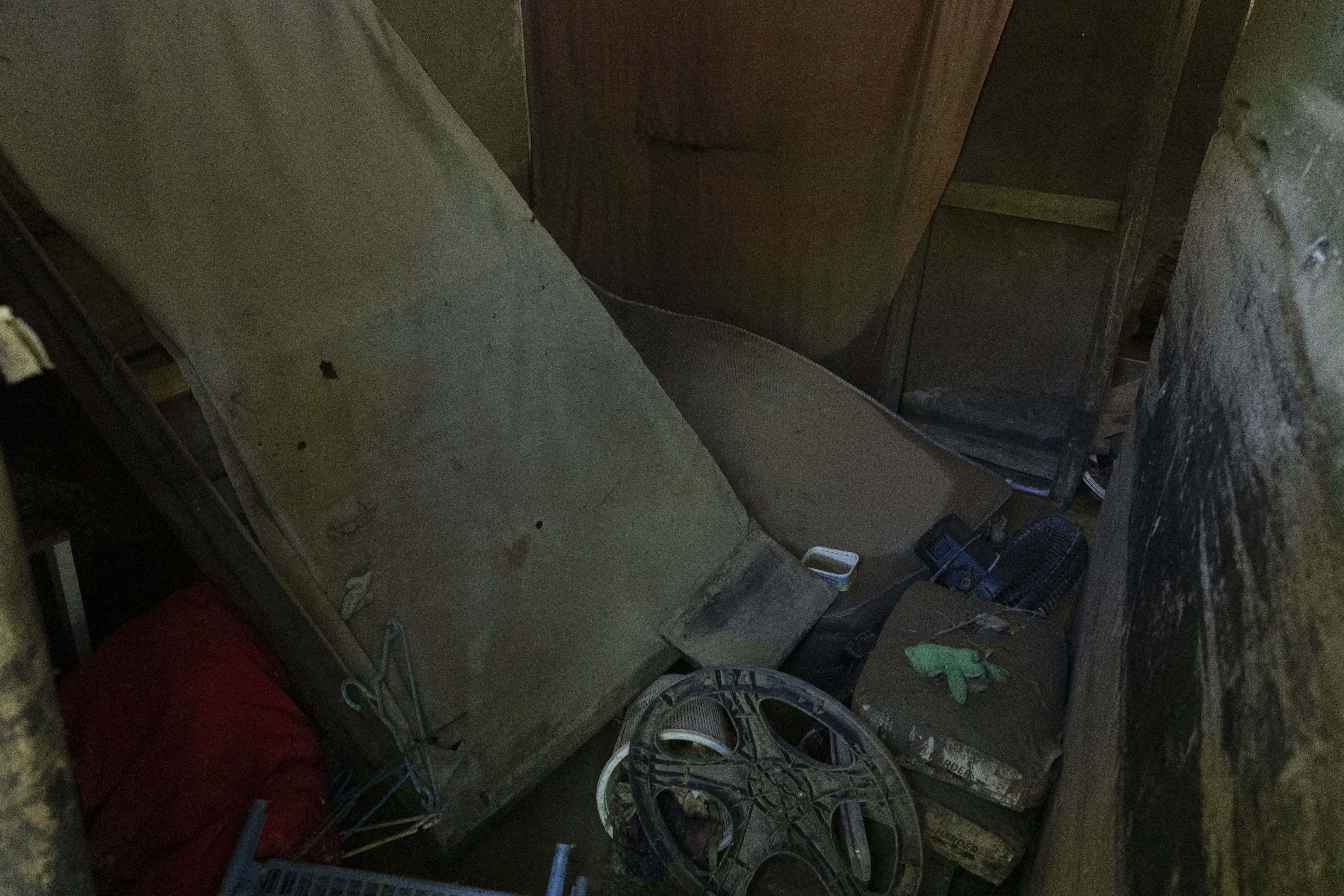 El agua penetró a una iglesia evángelica y arrasó con todo.