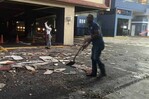 Dos vehículos resultaron afectados por desprendimiento de cornisa en Malecón Center Dos vehículos resultaron afectados por desprendimiento de cornisa en Malecón Center