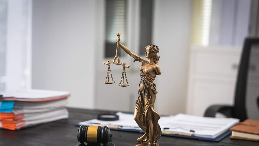 Seguridad jurídica y desarrollo: el costo de un sistema legal a dos velocidades en la RD Seguridad jurídica y desarrollo: el costo de un sistema legal a dos velocidades en la RD