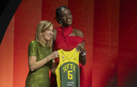 Las españolas Awa Fam e Iyana Martín elegidas número 3 y 7 en el draft de la WNBA