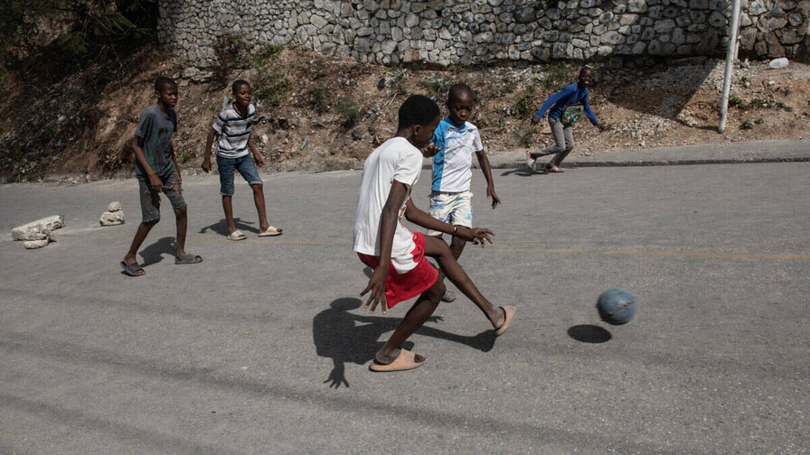 Haití, un país devastado cuyo corazón late al ritmo del fútbol