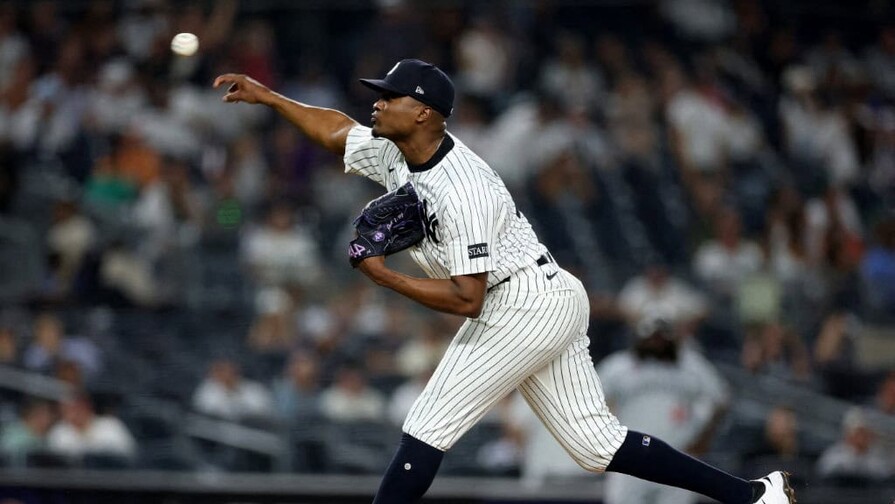 Los Yankees suben al dominicano Yerry De Los Santos para reforzar su bullpen